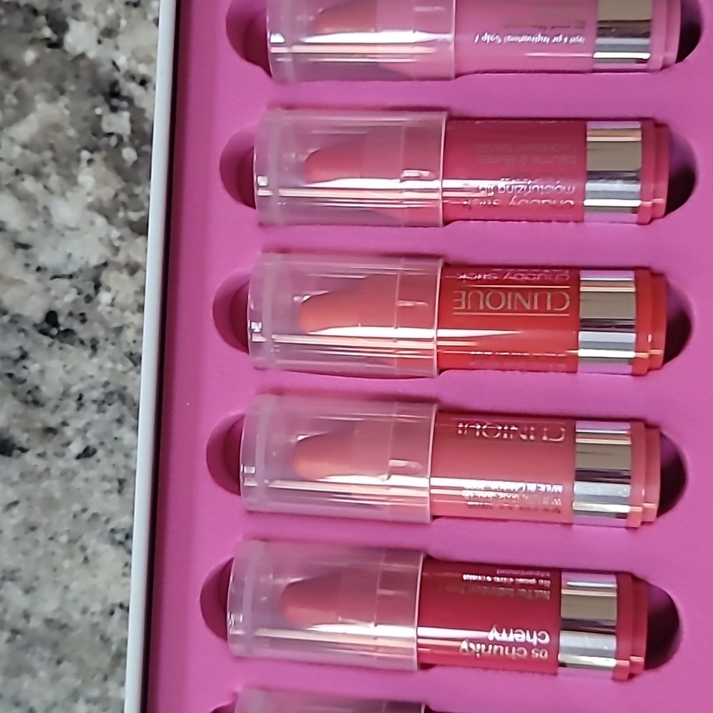 Clinique Chubbettes RARE Lip Set - Picture 8 of 16